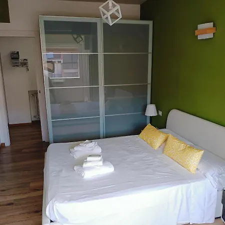 White Sun Apartment *